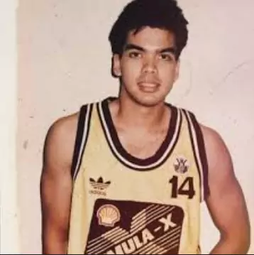a photo of a legend pba player